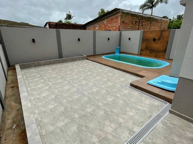 #147 - Casa para Venda em Paranaguá - PR