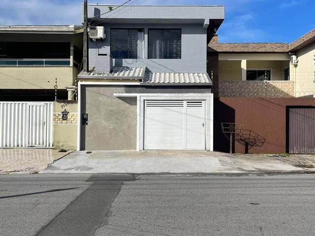 #256 - Casa para Venda em Paranaguá - PR