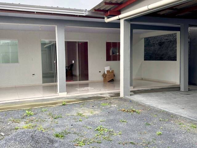 #266 - Casa para Venda em Paranaguá - PR