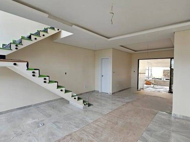 Sobrado para Venda em Paranaguá - 4