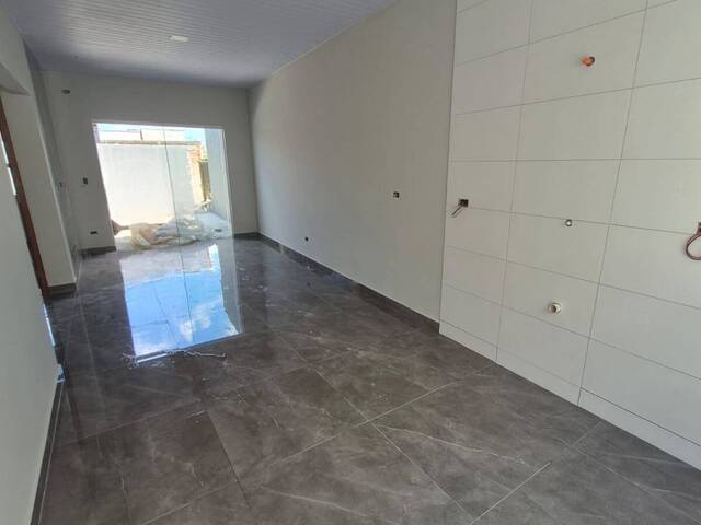 Casa para Venda em Paranaguá - 5