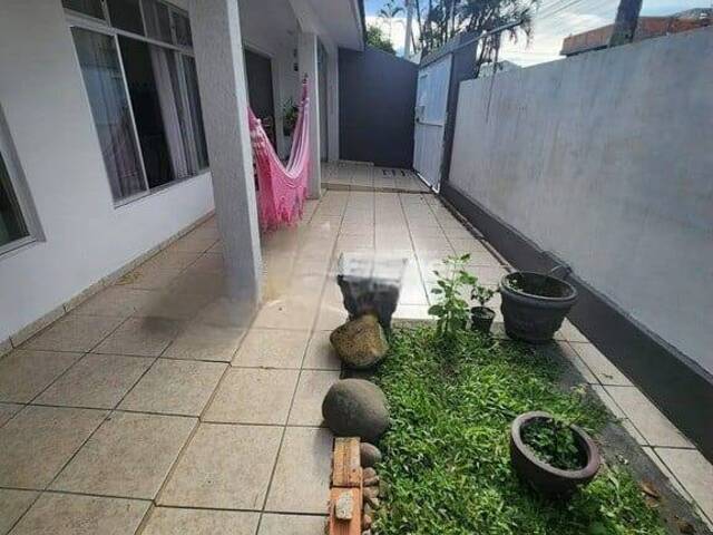 #281 - Casa para Venda em Paranaguá - PR