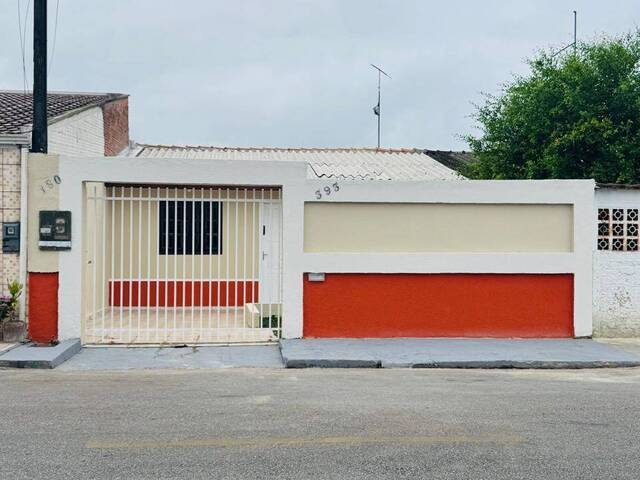 #298 - Casa para Venda em Paranaguá - PR