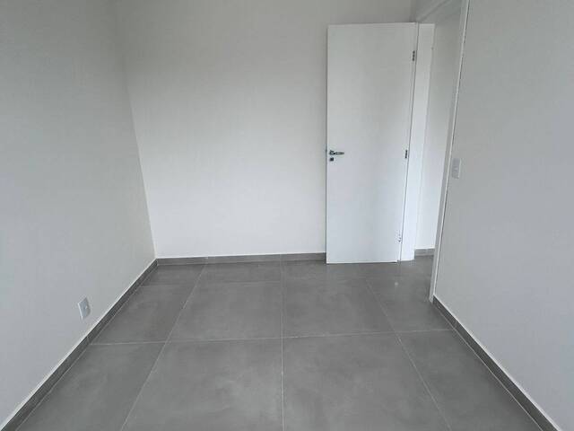 Apartamento para Venda em Paranaguá - 5