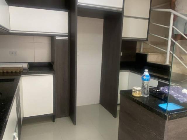 Sobrado para Locação em Paranaguá - 5