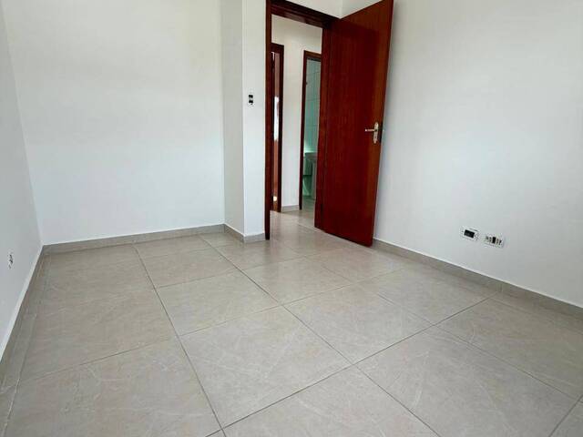 #361 - Apartamento para Venda em Paranaguá - PR